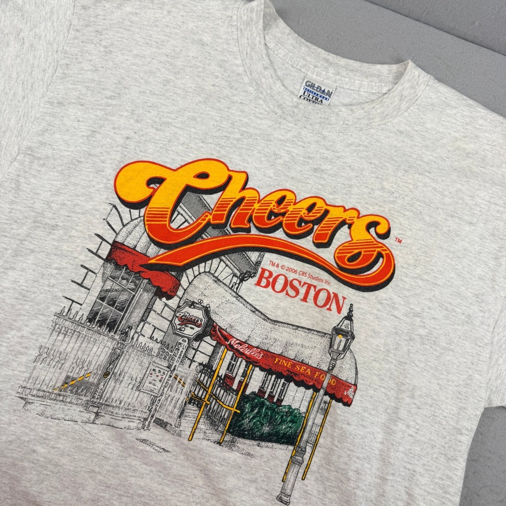 Gildan Cheers Boston Mens Large Gray Graphic T-Shirt 2006 CBS Studios Inc L
